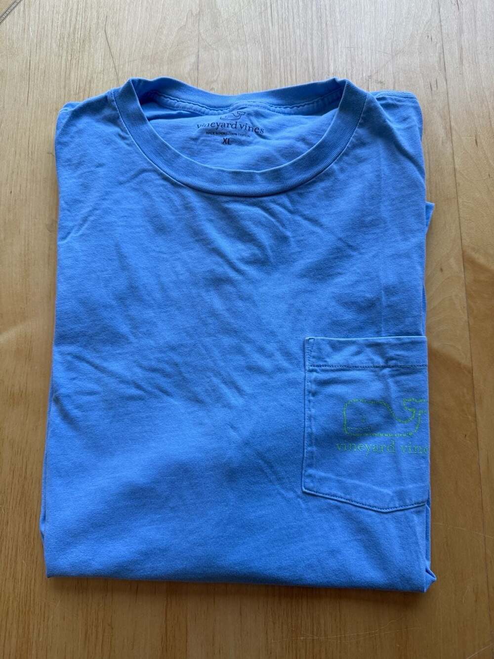 Vineyard Vines Light Blue Pocket T-Shirt with Green Whale Logo XL